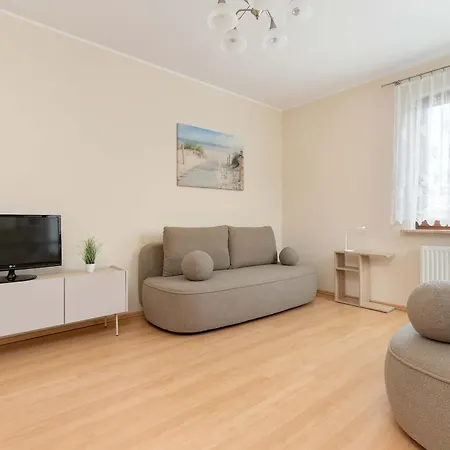 Cozy Jelitkowski Dwor In With Parking By Renters 아파트 그단스크