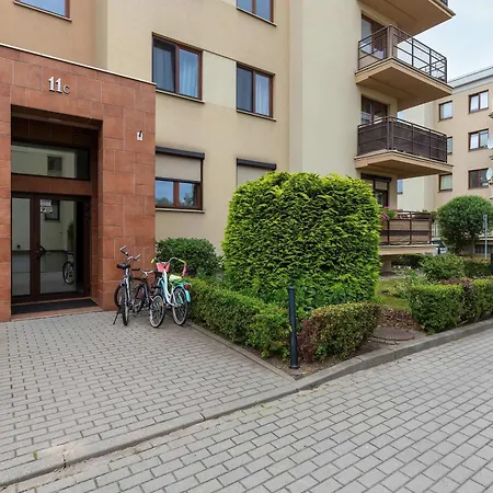 Cozy Jelitkowski Dwor In With Parking By Renters Appartamento Danzica