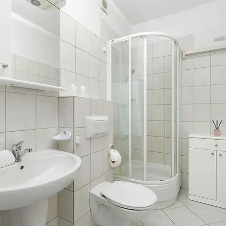 Cozy Jelitkowski Dwor In With Parking By Renters דירה גדנסק